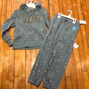 Two Piece “PEACE” Tracksuit ☮️